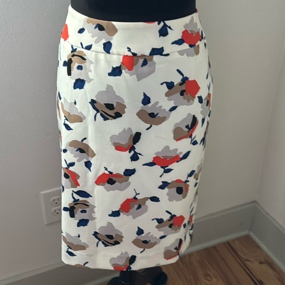 Nine West ivory floral print pencil skirt Sz 10